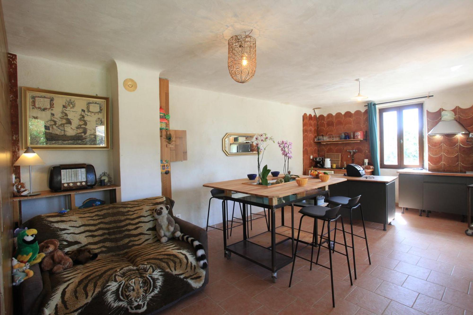 Avec Grande Terrasse Privative En Parc Regional Du Verdon Apartment Puimoisson